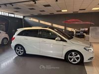 Usata Mercedes B180 Premium 109 CV (80 kW) 2012 Bianco Monovolume