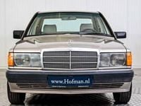 Usata Mercedes 190 126 CV (92 kW) 1989 Grigio Berlina