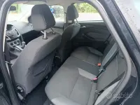 Usata Ford Focus 115 CV (84 kW) 2012 Nero Station wagon