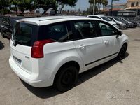 Usata Peugeot 5008 Business-Line 112 CV (82 kW) 2012 Bianco Monovolume