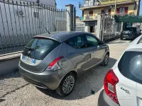 Usata Lancia Ypsilon Platinum 69 CV (50 kW) 2014 Grigio Utilitaria