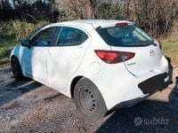 Usata Mazda 2 90 CV (66 kW) 2020 Bianco Berlina