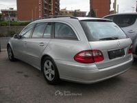 Usata Mercedes E280 Avantgarde 177 CV (130 kW) 2004 Argento Station wagon
