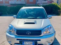 Usado Toyota RAV4 116 CV (85 kW) 2004 Gris SUV