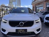 Usata Volvo XC40 Momentum 129 CV (94 kW) 2021 Bianco SUV