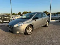 Usata Fiat Grande Punto Dynamic 65 CV (47 kW) 2007 Grigio Utilitaria
