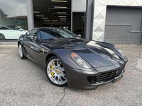 Usata Ferrari 599 620 CV (456 kW) 2009 Grigio silverstone Coupé