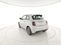 Nuova Fiat 500 65 CV (47 kW) 2026 Grigio Berlina