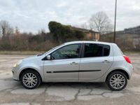 Usata Renault Clio II LE 74 CV (54 kW) 2007 Argento Berlina