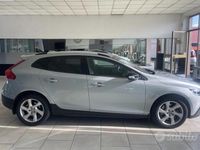 Usata Volvo V40 190 CV (139 kW) 2014 Grigio Berlina