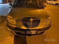 Usata Lancia Ypsilon 75 CV (55 kW) 2006 Grigio Utilitaria