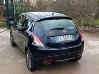 Usata Lancia Ypsilon Gold 95 CV (69 kW) 2016 Blu/azzurro Utilitaria