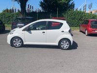 Usata Toyota Aygo 68 CV (50 kW) 2012 Bianco Utilitaria