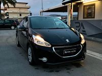 Usata Peugeot 208 Active 91 CV (66 kW) 2015 Nero Utilitaria