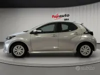 Usata Toyota Yaris Active 116 CV (85 kW) 2022 Grigio Utilitaria