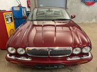 Usata Jaguar XJ8 Executive 284 CV (208 kW) 2000 Rosso Berlina