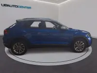 Usata VW T-Roc Style 150 CV (110 kW) 2023 0f blu lava metallizzato SUV