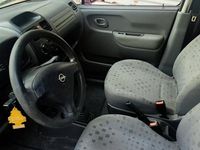 Usata Opel Agila 75 CV (55 kW) 2001 Utilitaria