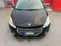 Usata Peugeot 208 Allure 82 CV (60 kW) 2013 Nero Utilitaria