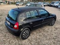 Usata Renault Clio II 75 CV (55 kW) 2002 Nero Berlina