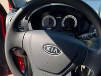 Usata Kia Picanto 60 CV (44 kW) 2010 Rosso Utilitaria