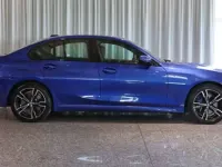 Usata BMW 320e M Sport 204 CV (150 kW) 2023 Blu/azzurro Berlina