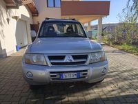 Usata Mitsubishi Pajero 160 CV (117 kW) 2003 Grigio SUV