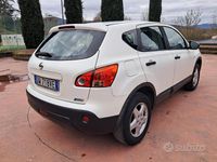 Usata Nissan Qashqai Tekna 106 CV (77 kW) 2009 Bianco SUV