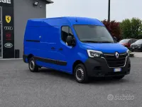 Usata Renault Master 150 CV (110 kW) 2022 Blu/azzurro Monovolume