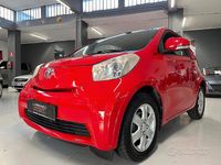 Usata Toyota iQ Sol 68 CV (50 kW) 2009 Rosso Utilitaria