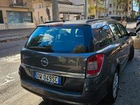 Usata Opel Astra Enjoy 110 CV (80 kW) 2009 Grigio Station wagon