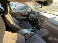 Usata Volvo XC40 129 CV (94 kW) 2024 Grigio SUV