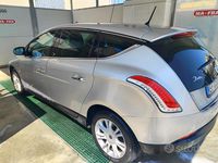 Usado Lancia Delta 120 CV (88 kW) 2011 Gris Utilitario