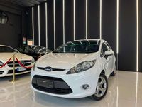 Usata Ford Fiesta 60 CV (44 kW) 2012 Bianco Utilitaria