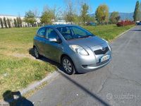 Usata Toyota Yaris Sol 69 CV (50 kW) 2008 Grigio Utilitaria