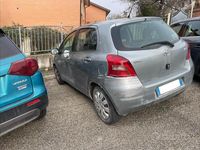 Usata Toyota Yaris Sol 87 CV (63 kW) 2007 Argento Utilitaria