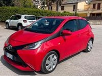 Usata Toyota Aygo X-play 69 CV (50 kW) 2015 Rosso Utilitaria