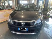 Usata Dacia Sandero Stepway 84 CV (61 kW) 2011 Grigio Berlina