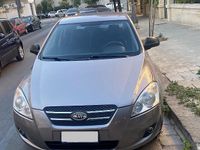 Usata Kia Ceed 115 CV (84 kW) 2009 Grigio Utilitaria