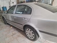 Usata Skoda Octavia Ambiente 90 CV (66 kW) 2001 Grigio Berlina