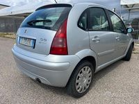 Begagnad Citroën C3 Exclusive 90 HK (66 kW) 2006 Grå Sedan