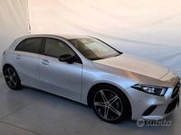 Usata Mercedes A180 116 CV (85 kW) 2022 Grigio metallizzato Berlina