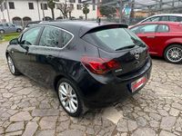 Usata Opel Astra Cosmo 140 CV (102 kW) 2010 Nero Berlina