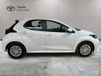 Usata Toyota Yaris Active 111 CV (81 kW) 2023 Bianco Utilitaria