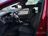 Usata Peugeot 5008 109 CV (80 kW) 2011 Rosso Monovolume
