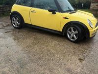 Usata Mini ONE 75 CV (55 kW) 2003 Giallo Utilitaria