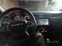 Usata Dacia Duster 116 CV (85 kW) 2024 Verde Berlina