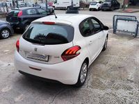 Usata Peugeot 208 68 CV (50 kW) 2013 Bianco Utilitaria