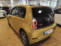 Usata VW e-up! 61 kW (83 CV) 2020 Honey yellow/tetto nero / metallizzato Utilitaria