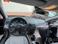 Usata Mercedes C180 Elegance 143 CV (105 kW) 2008 Nero Berlina